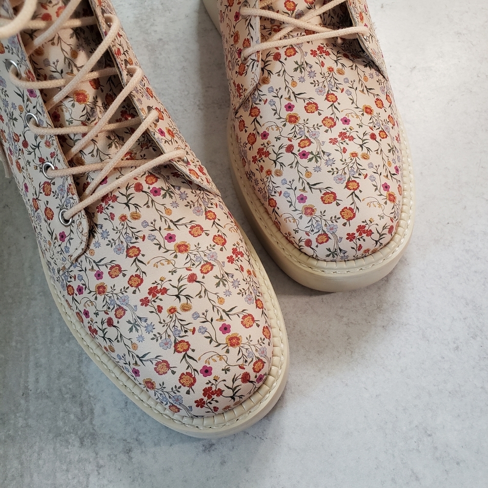 Schutz Mckenzie Ditzy Floral Print Leather Lace Up Combat Boot SZ 7.5 - Picture 4 of 8